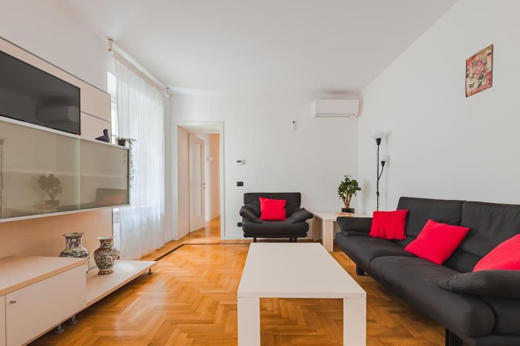 Piazza Unita Central Apartment Trieste Bagian luar foto